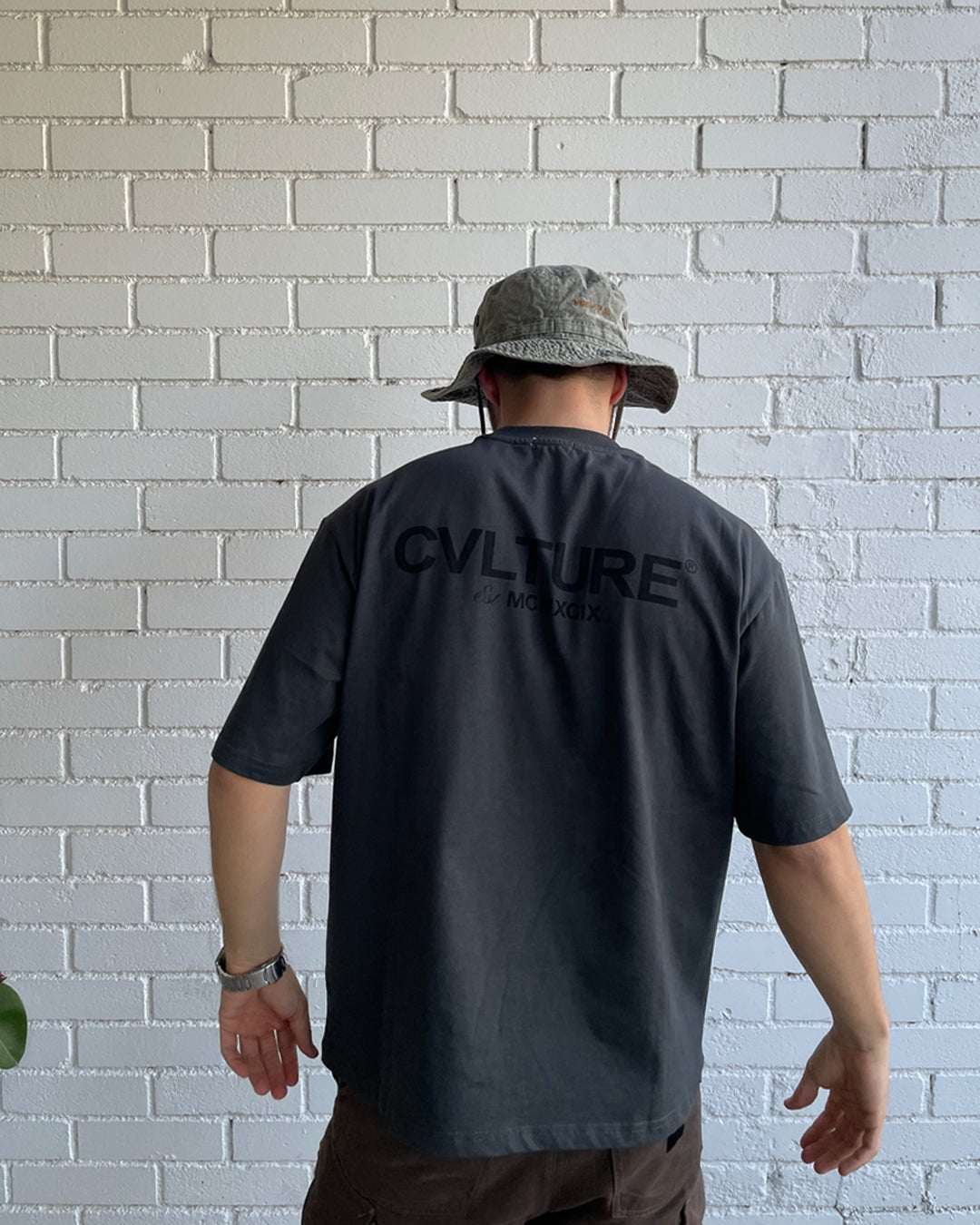 BASIC TEE | ANTHRACITE - CVLTURE® BRAND